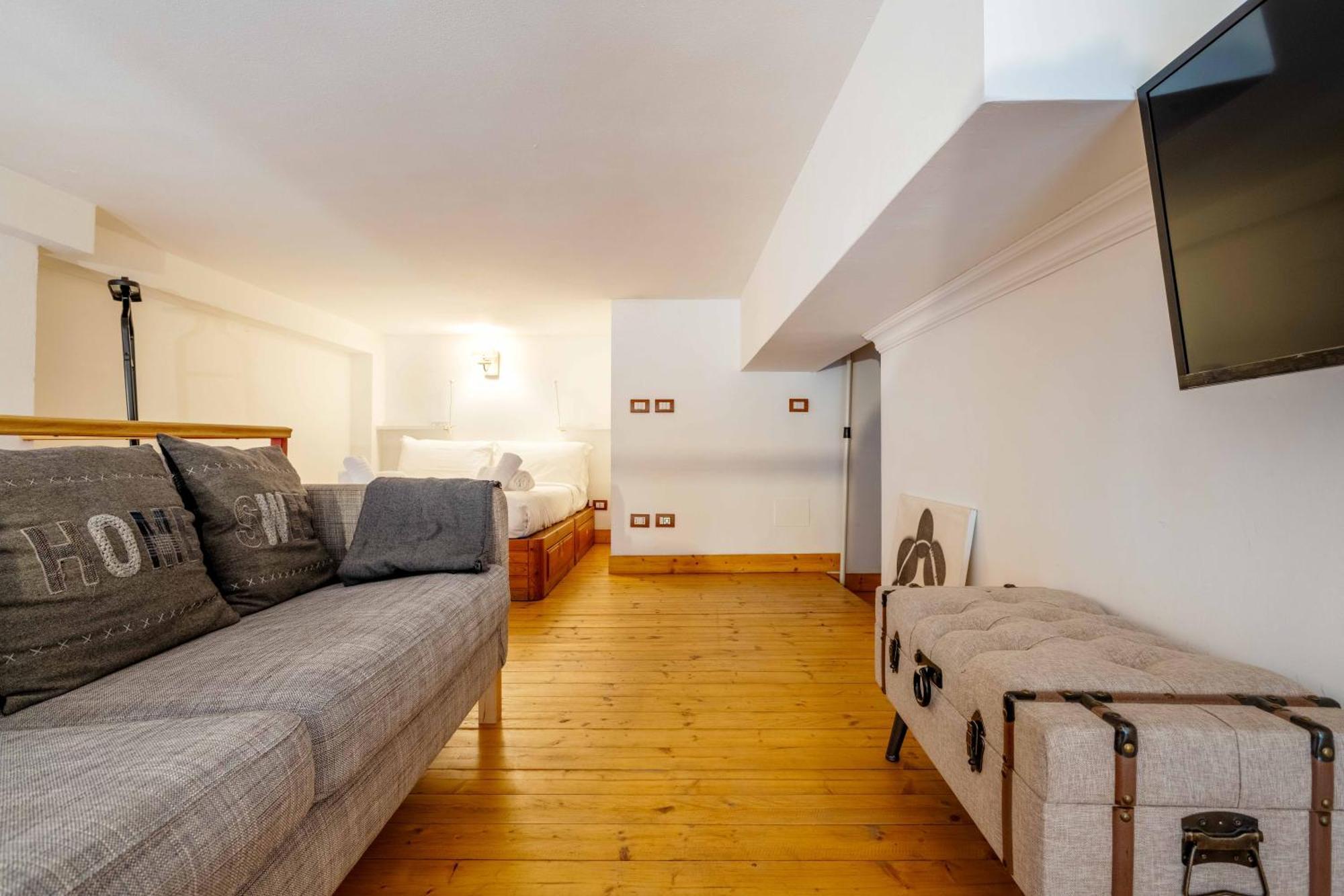 One Bedroom Apartment With Terrace Near Duomo Μιλάνο Εξωτερικό φωτογραφία