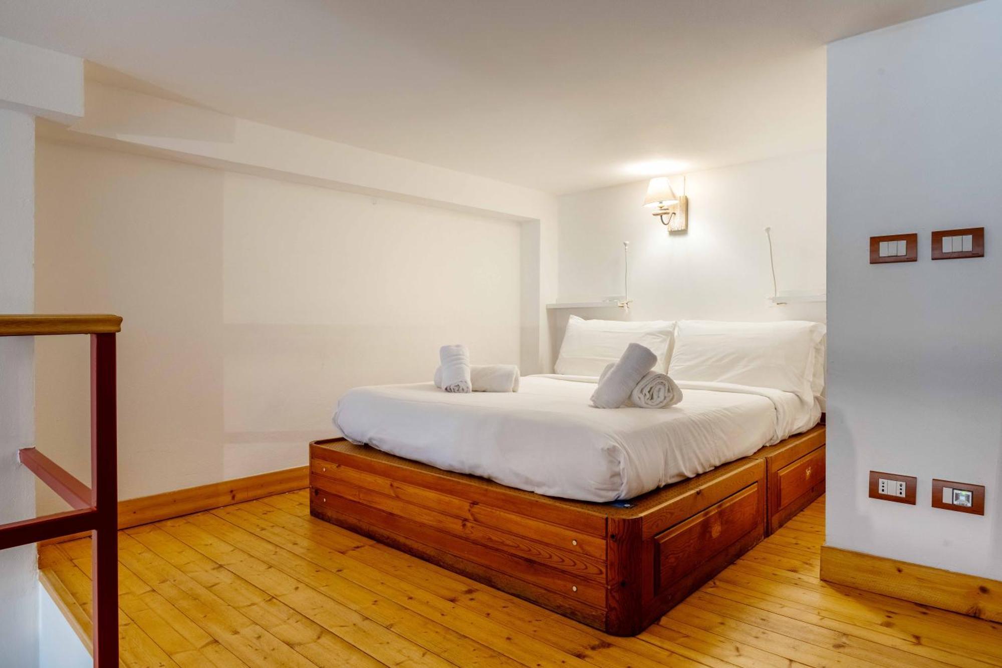 One Bedroom Apartment With Terrace Near Duomo Μιλάνο Εξωτερικό φωτογραφία